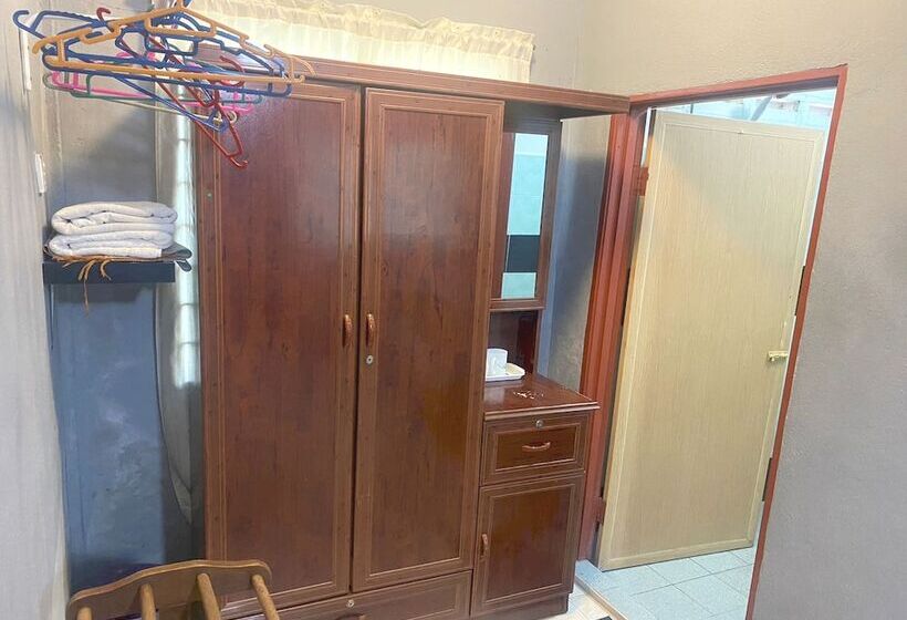 فندق Oyo 90910 Homestay D Lalang Inn