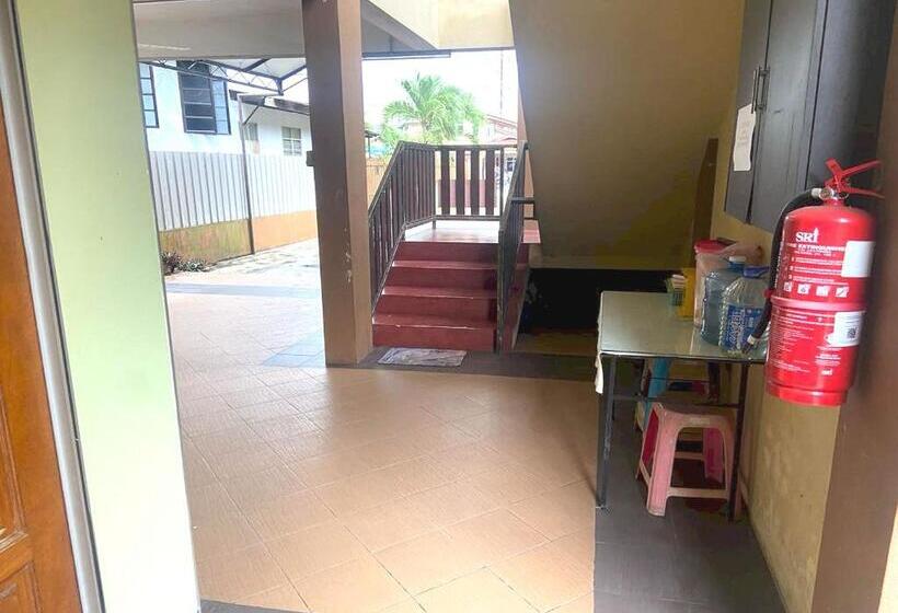 فندق Oyo 90915 Ilham Villa