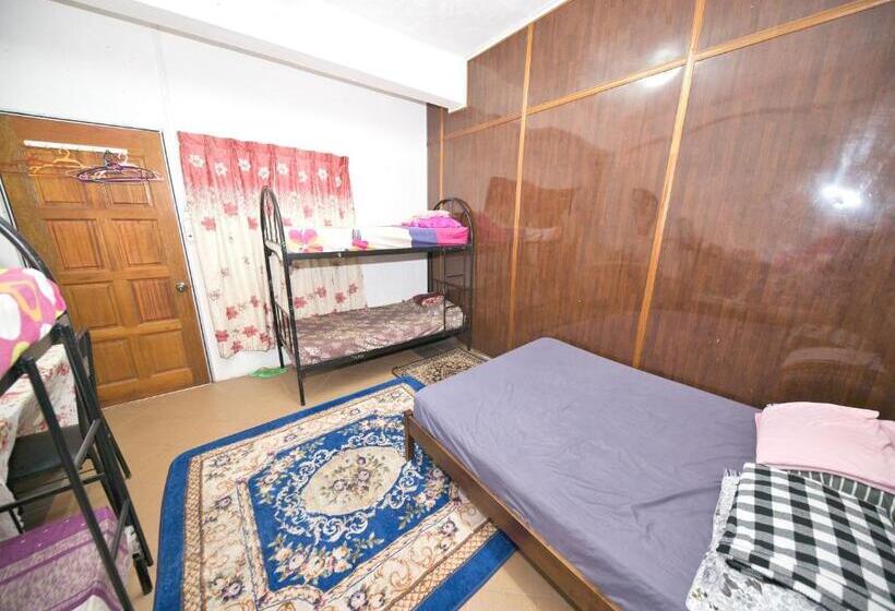 فندق Oyo 90915 Ilham Villa