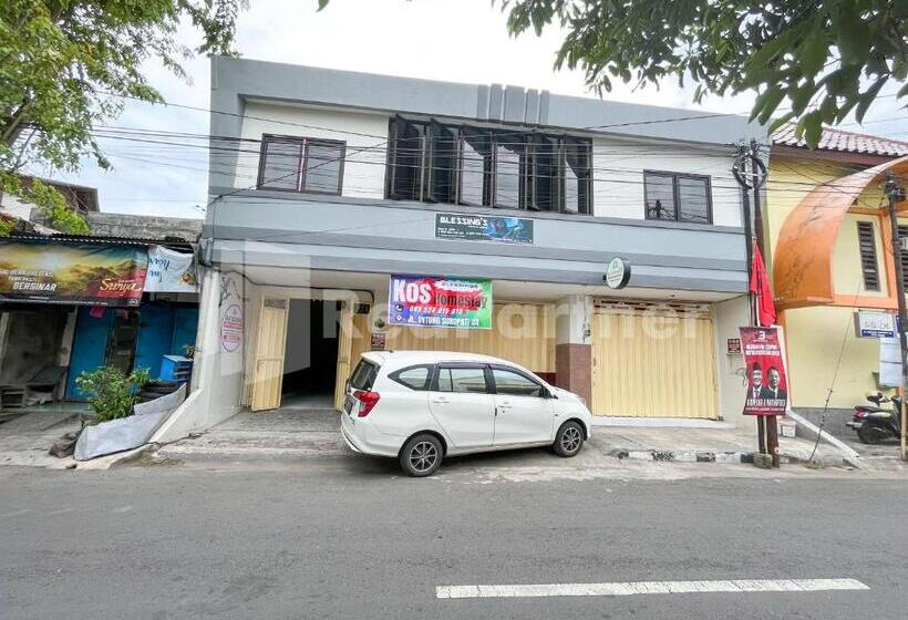 فندق Homestay & Cafe Blessings Near Station Center Town Redpartner