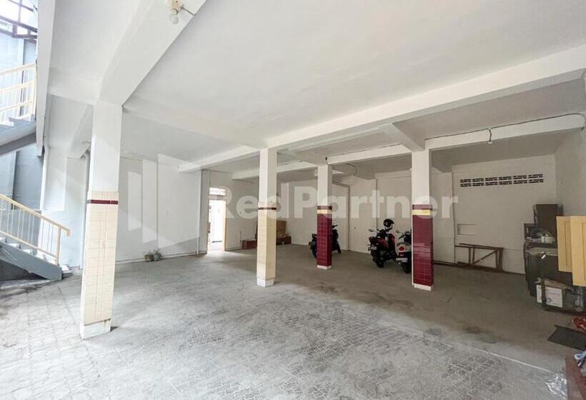 فندق Homestay & Cafe Blessings Near Station Center Town Redpartner