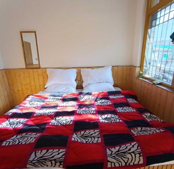 فندق Oyo Banka Guest House
