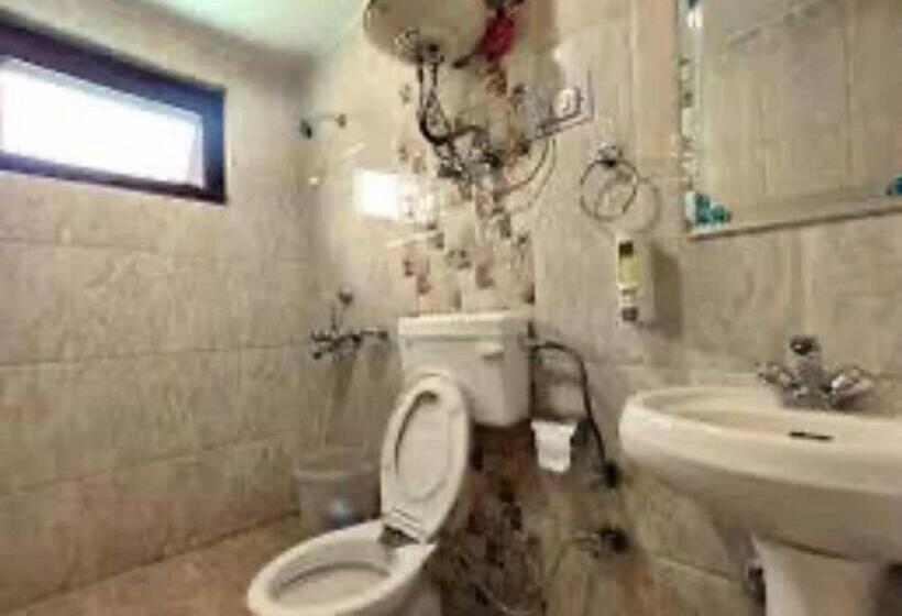 فندق Oyo Banka Guest House