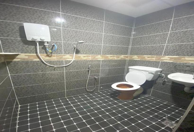 בית מלון כפרי Oyo Home 90904 Ray Yan Guesthouse