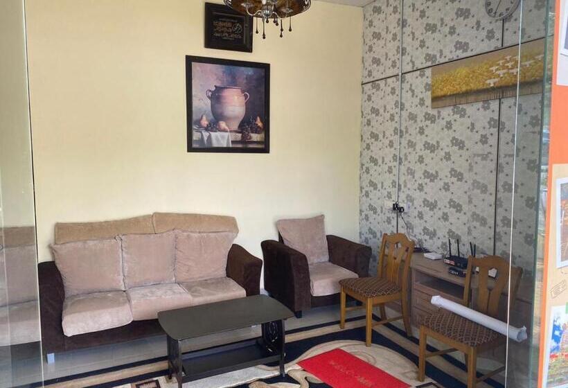 בית מלון כפרי Oyo Home 90904 Ray Yan Guesthouse