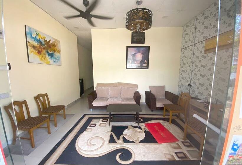 בית מלון כפרי Oyo Home 90904 Ray Yan Guesthouse