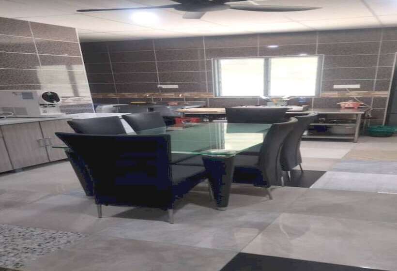 בית מלון כפרי Oyo Home 90904 Ray Yan Guesthouse