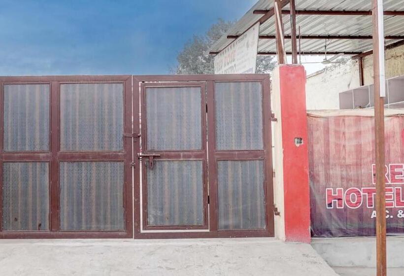 Отель Oyo Red Rose