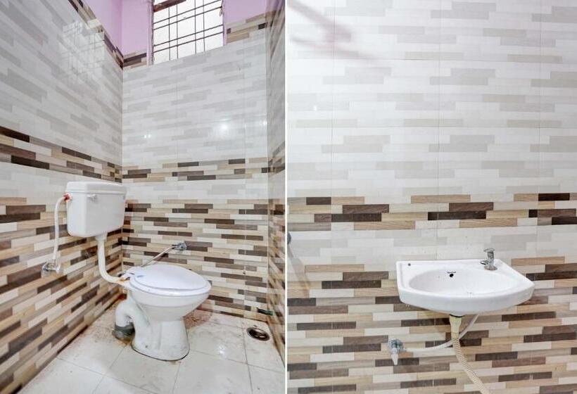 Отель Oyo Red Rose