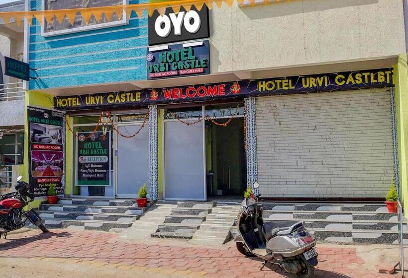 Hotel Oyo Urvi Castle