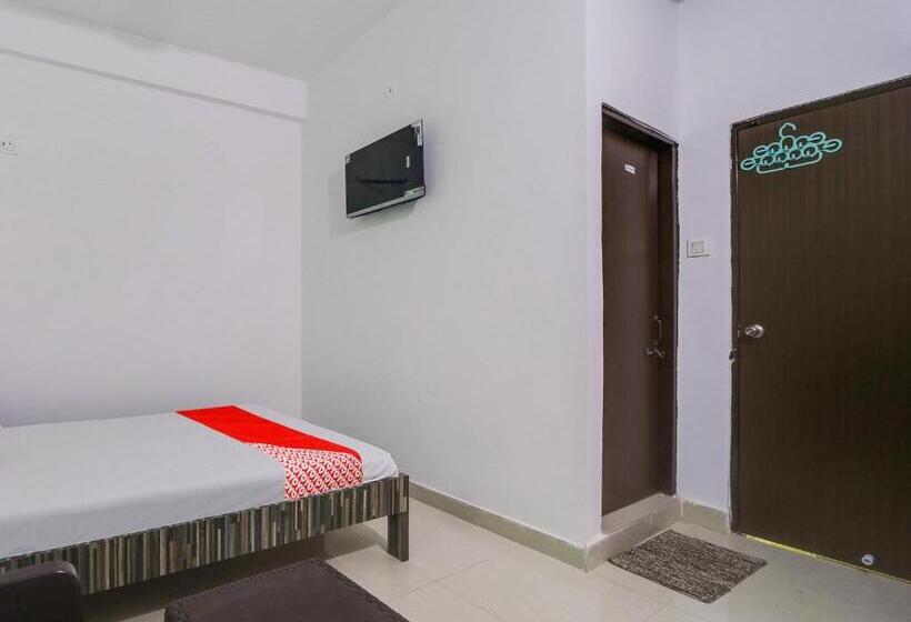 Hotel Oyo Urvi Castle