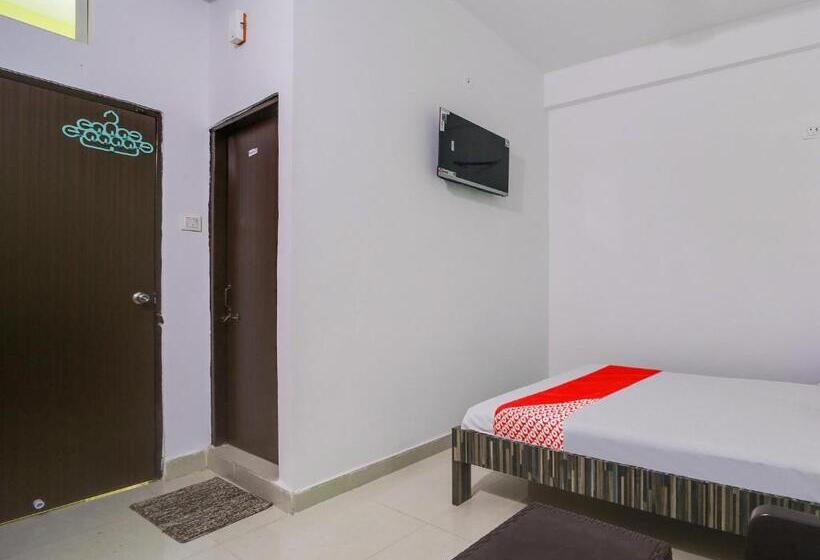 Hotel Oyo Urvi Castle