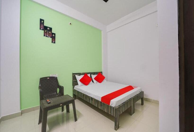 Hotel Oyo Urvi Castle