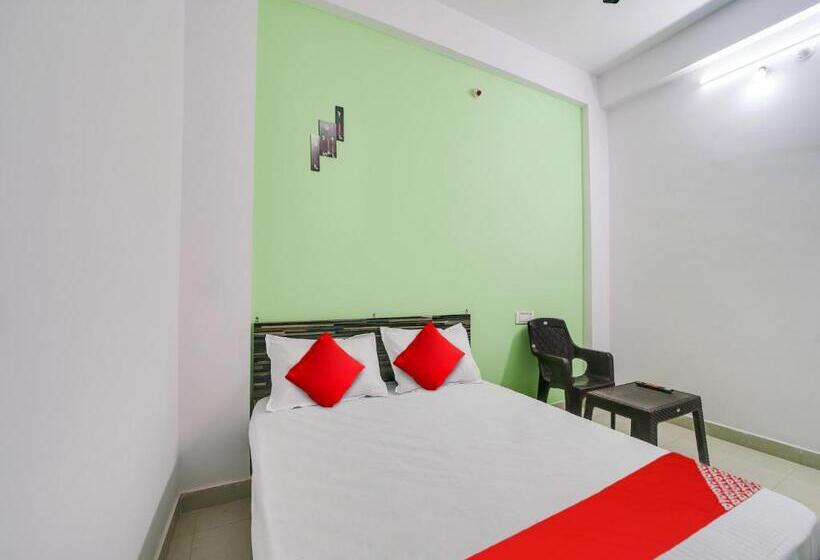 Hotel Oyo Urvi Castle