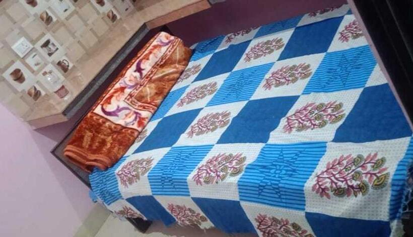 酒店 Oyo V K Guest House