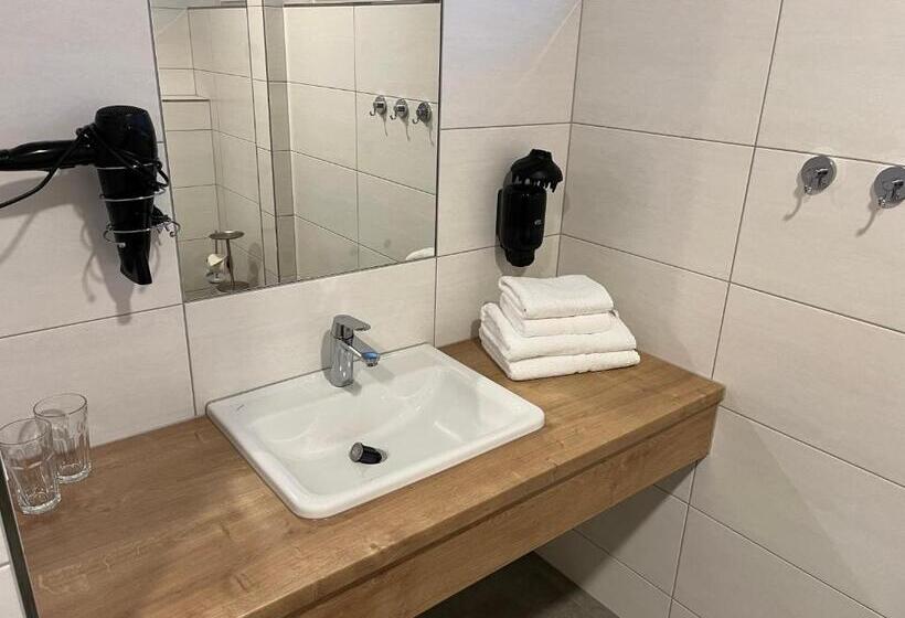 ホテル Penker Wirt Zimmer Bank