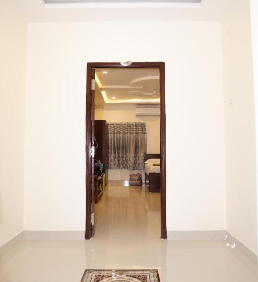 Отель Royal Stay Inn