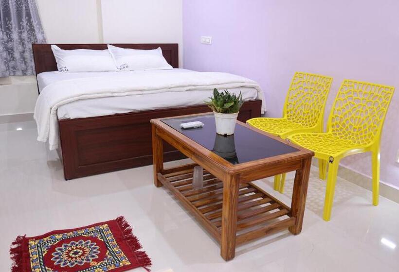 Отель Royal Stay Inn