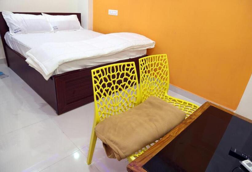 Отель Royal Stay Inn