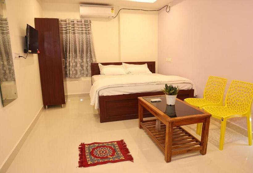 Отель Royal Stay Inn