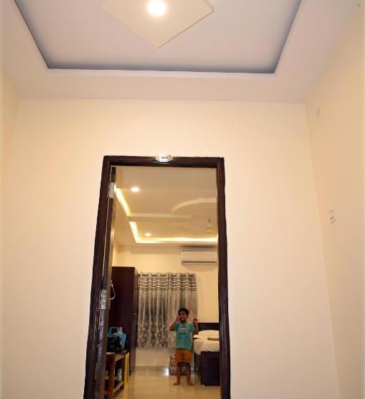 בית מלון כפרי Royal Stay Inn