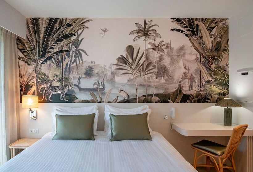 Отель Résidence Hôtelière Chambord Au Coeur De Menton   Entièrement Rénovée