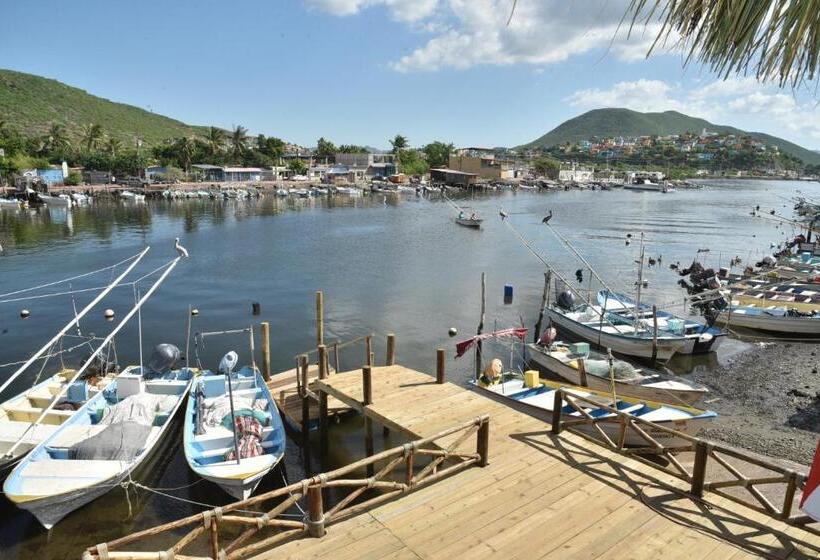 Отель Sealion Dive Center