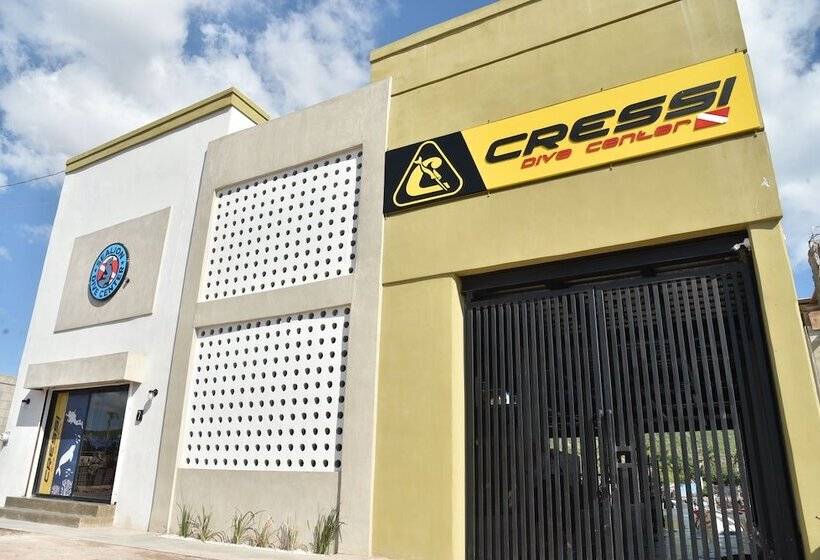 Отель Sealion Dive Center