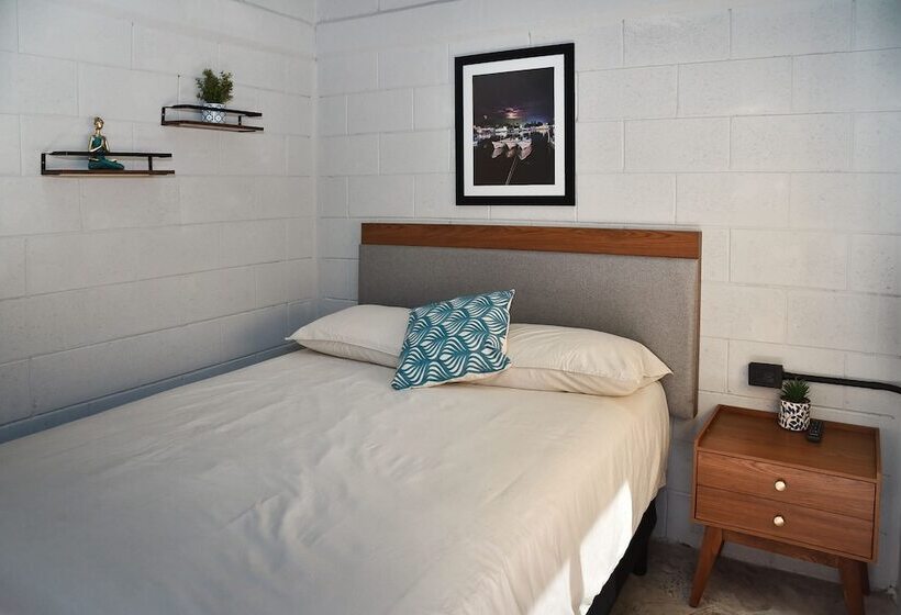 Отель Sealion Dive Center