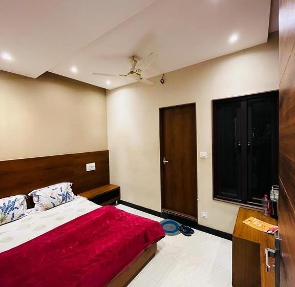 Отель Starlight