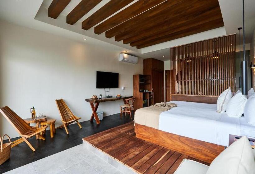 هتل Stylish Studio With Exclusive Amenities, Private Balcony With Bathtub, Shared Swimming Pool And Spa