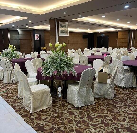 בית מלון כפרי Sunflower World