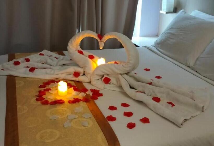 בית מלון כפרי Sunflower World