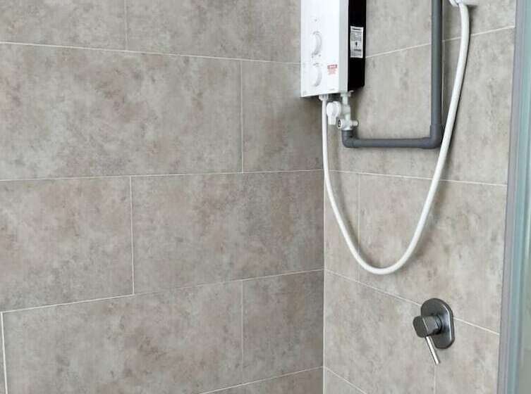 בית מלון כפרי Sunflower World