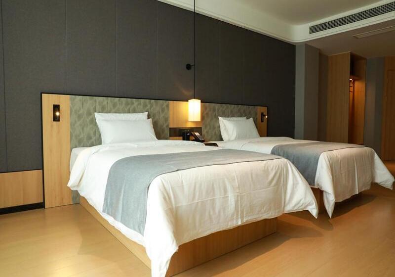 Отель Thank Inn Chain Xinxiang Central Avenue