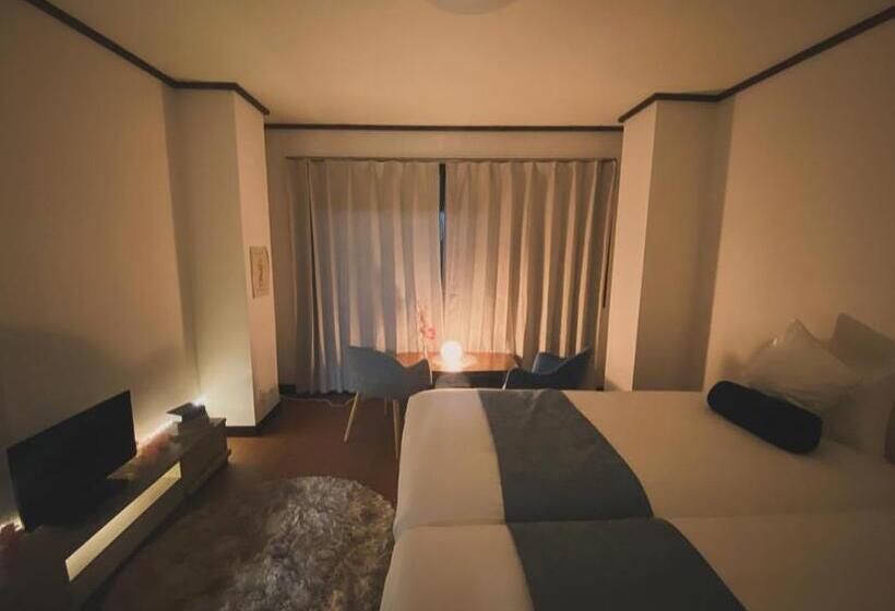 Отель The Moon Atami