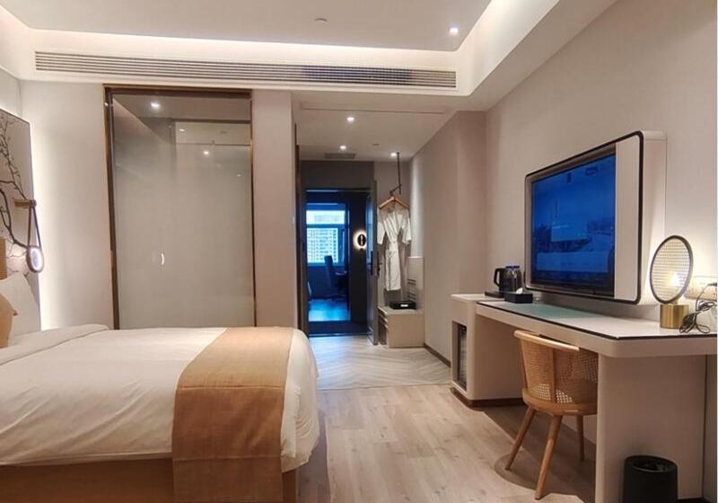 Lanou Hotel Lianyungang Donghai High Speed Railway Station Crystal City