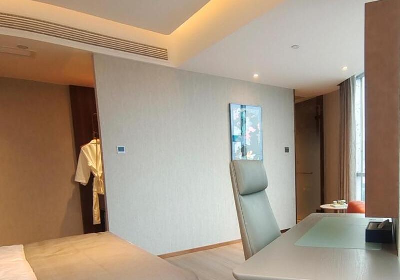 Lanou Hotel Lianyungang Donghai High Speed Railway Station Crystal City