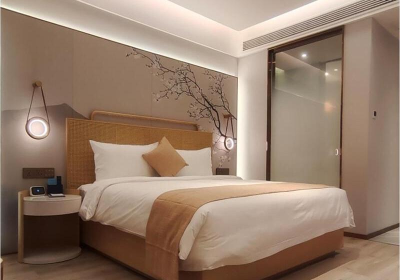 Lanou Hotel Lianyungang Donghai High Speed Railway Station Crystal City