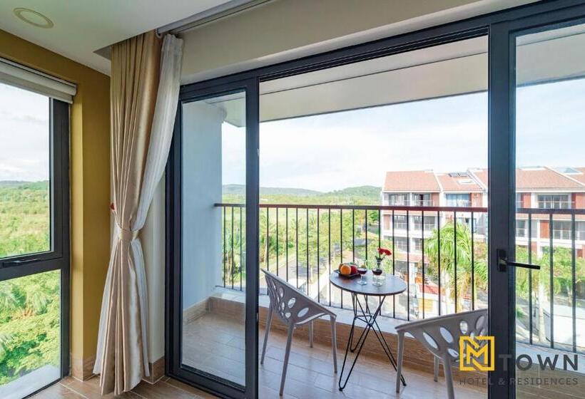 Luxy Park Hotel & Apartments Mtown