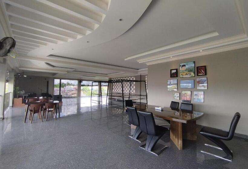 Maulidia Hotel Syariah & Convention Center