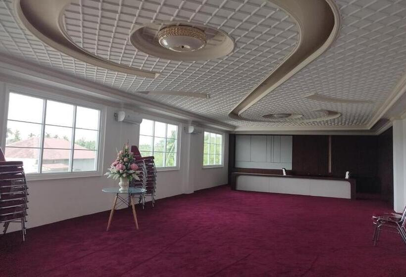 Maulidia Hotel Syariah & Convention Center