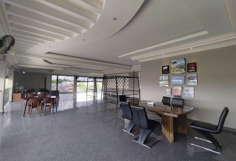 Maulidia Hotel Syariah & Convention Center