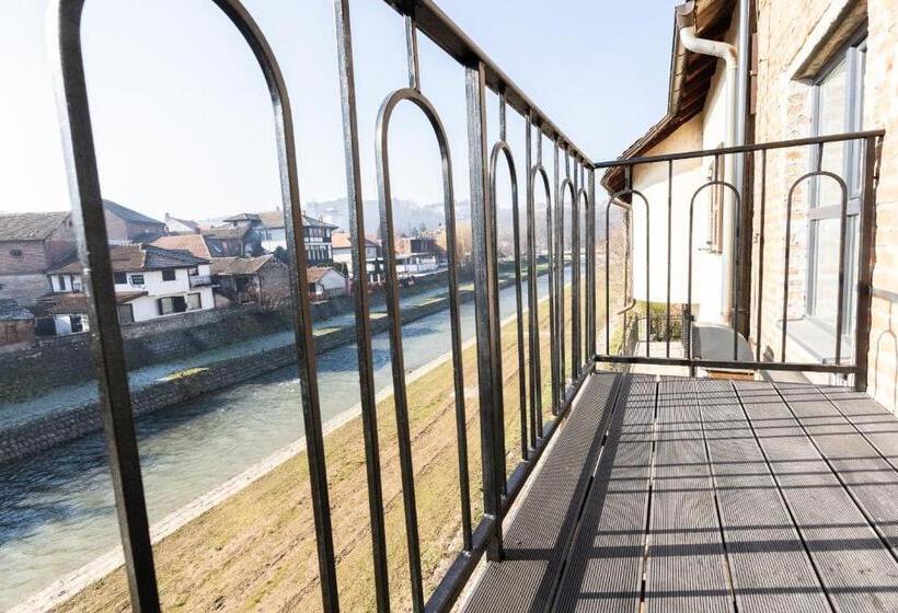 مُتل Riva Sleep & Chill