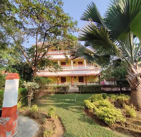 Muktomon Hotel & Resort