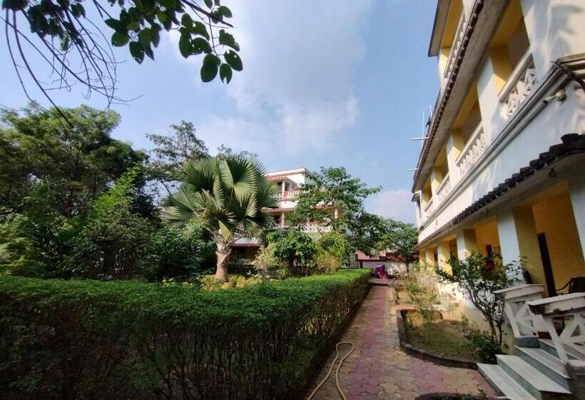 Muktomon Hotel & Resort
