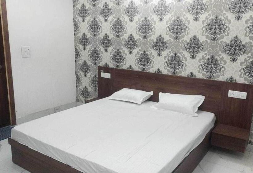 Oyo Hotel Kadamb