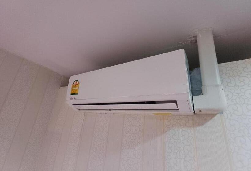 Pensiune ละเมอ เกสเฮ้าส์ บางแสน ซอย1