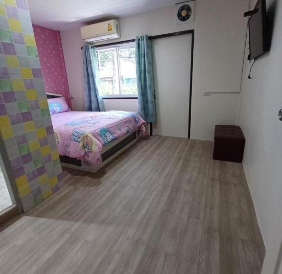 Pensiune ละเมอ เกสเฮ้าส์ บางแสน ซอย1