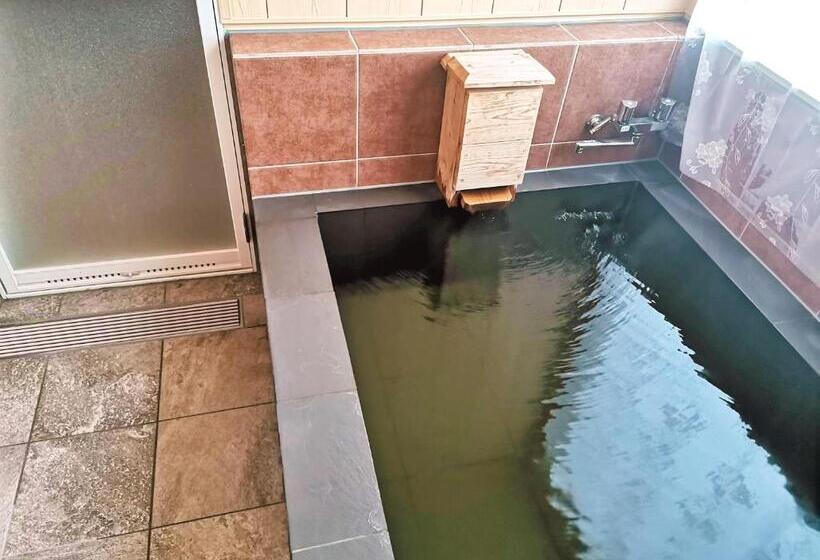 ペンション White House Onsen Guesthouse